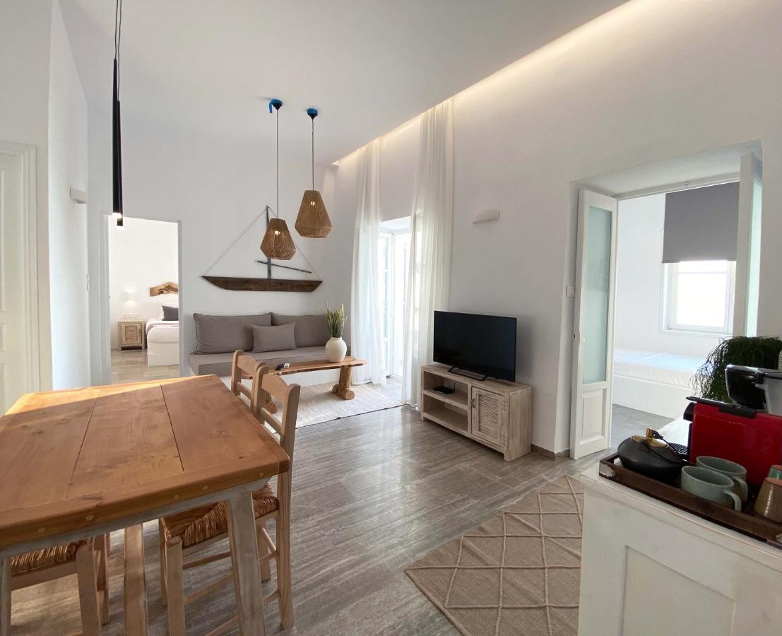 Lyra Seafront Apartment , Paroikia Town Center 외부 사진